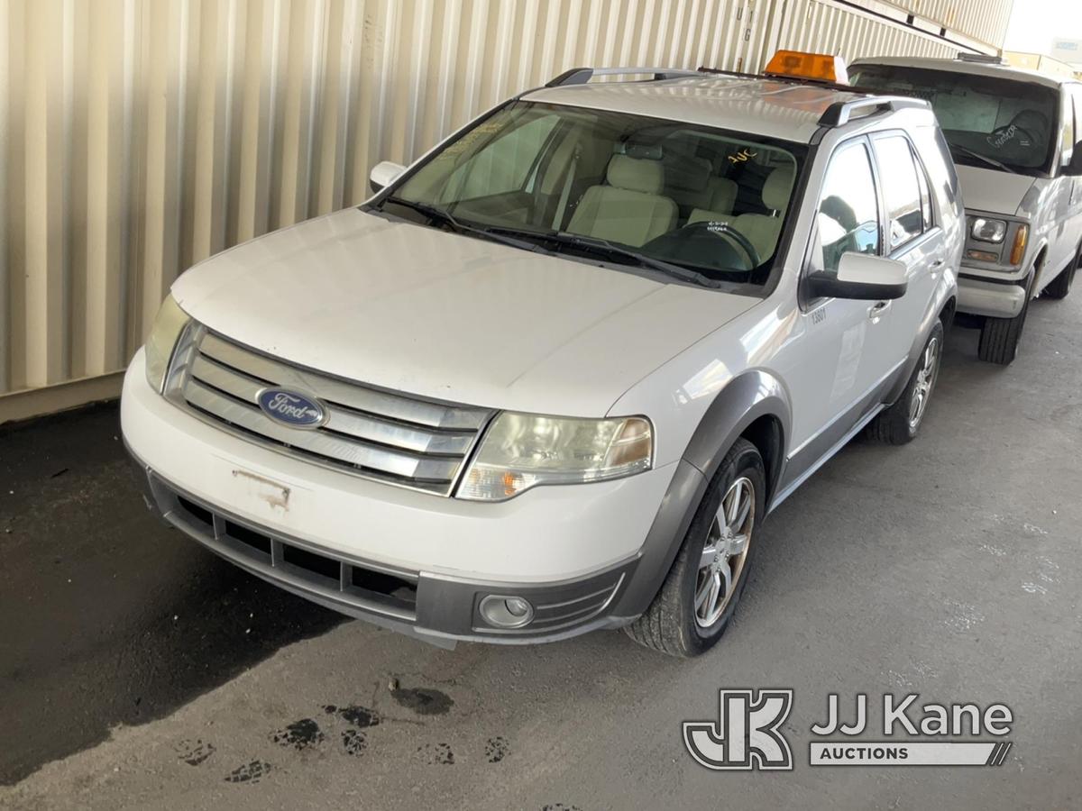 (Jurupa Valley, CA) 2008 Ford Taurus X Sports Van Runs & Moves