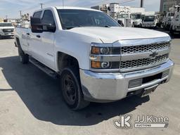 (Jurupa Valley, CA) 2019 Chevrolet Silverado 2500HD 4x4 Crew-Cab Pickup Truck Runs & Moves