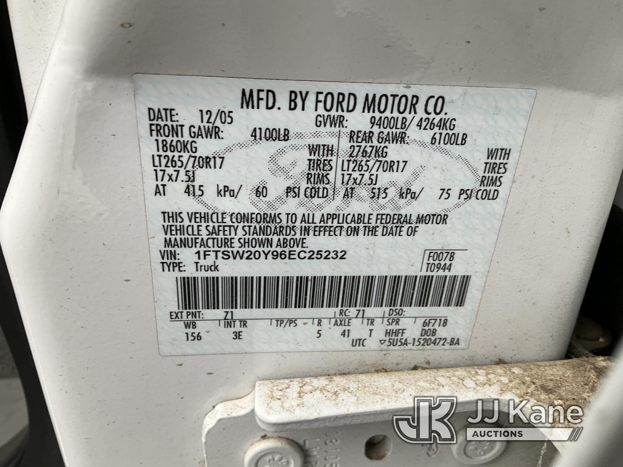 (Jurupa Valley, CA) 2006 Ford F-250 SD Crew-Cab Pickup Truck Runs & Moves, Horn Does Not Work