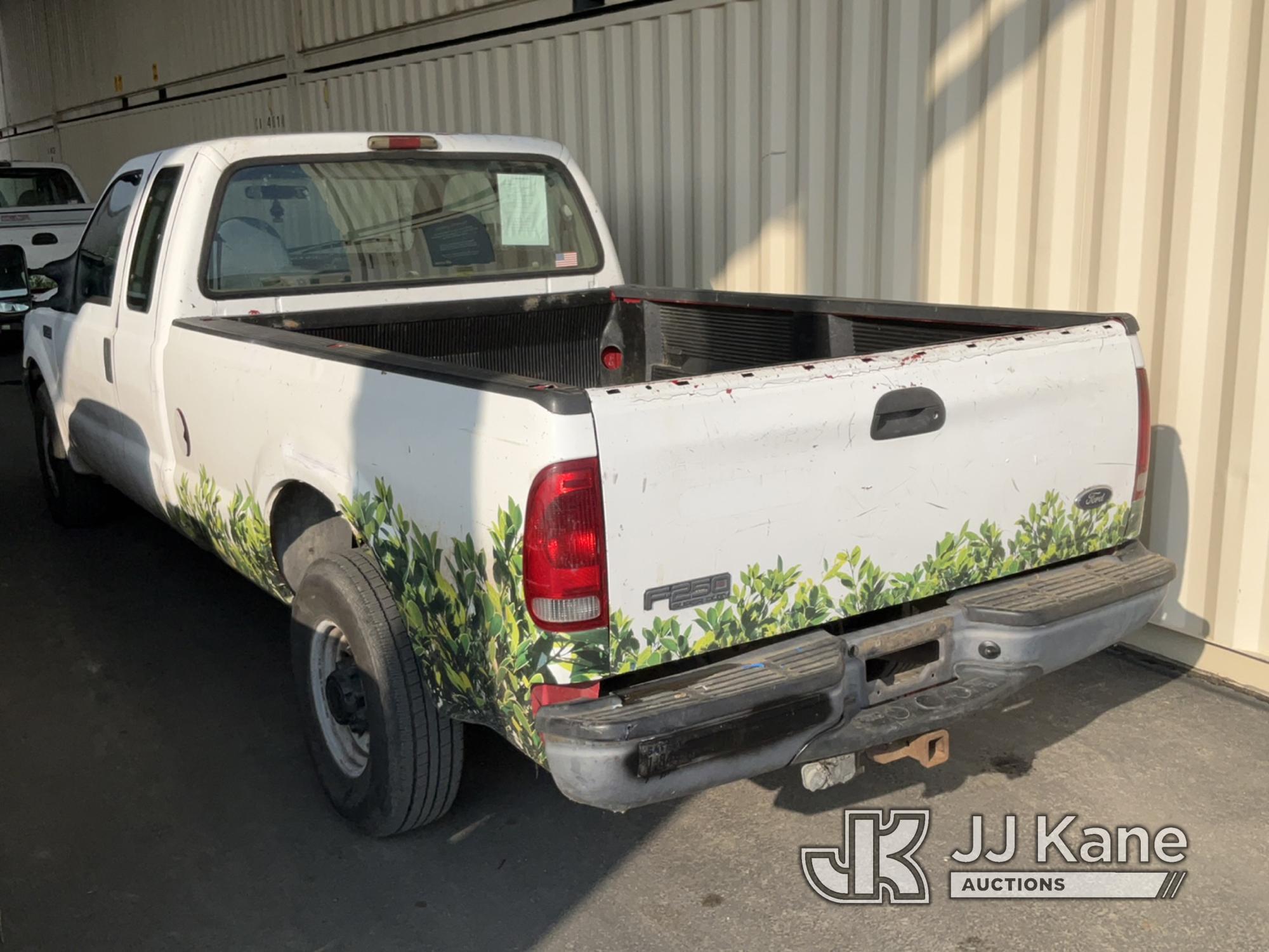 (Jurupa Valley, CA) 2003 Ford F250 Pickup Truck Runs & Moves, Paint Damage, Left Rear Damage