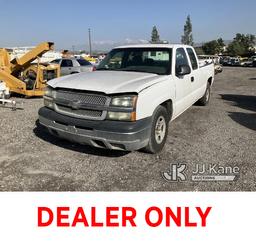 (Jurupa Valley, CA) 2003 Chevrolet Silverado 1500 Extended-Cab Pickup Truck Runs & Moves, Lifters Kn