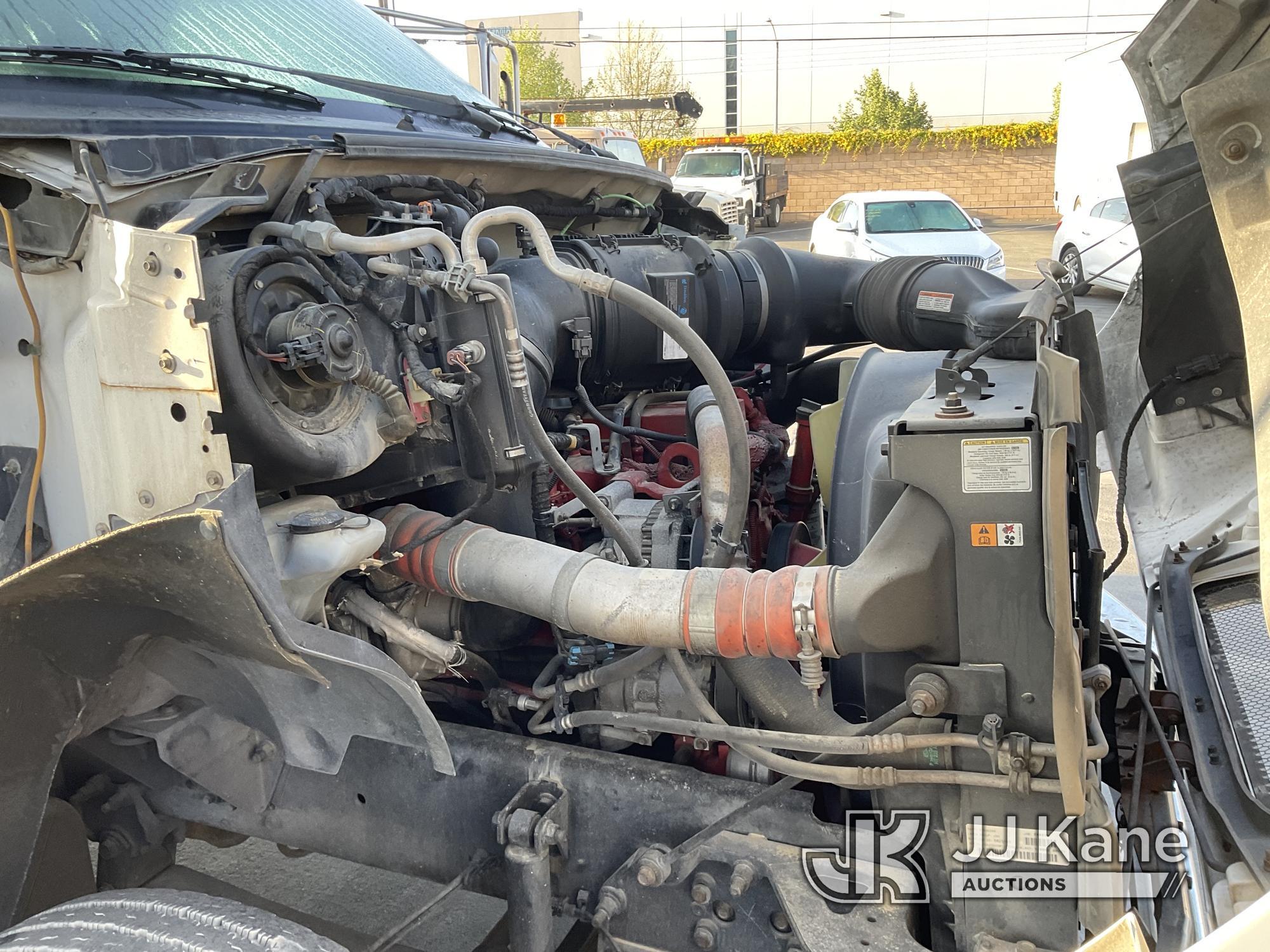 (Jurupa Valley, CA) 2010 Ford F650 Van Body Truck Runs & Moves, Must Be Registered Out Of State Due