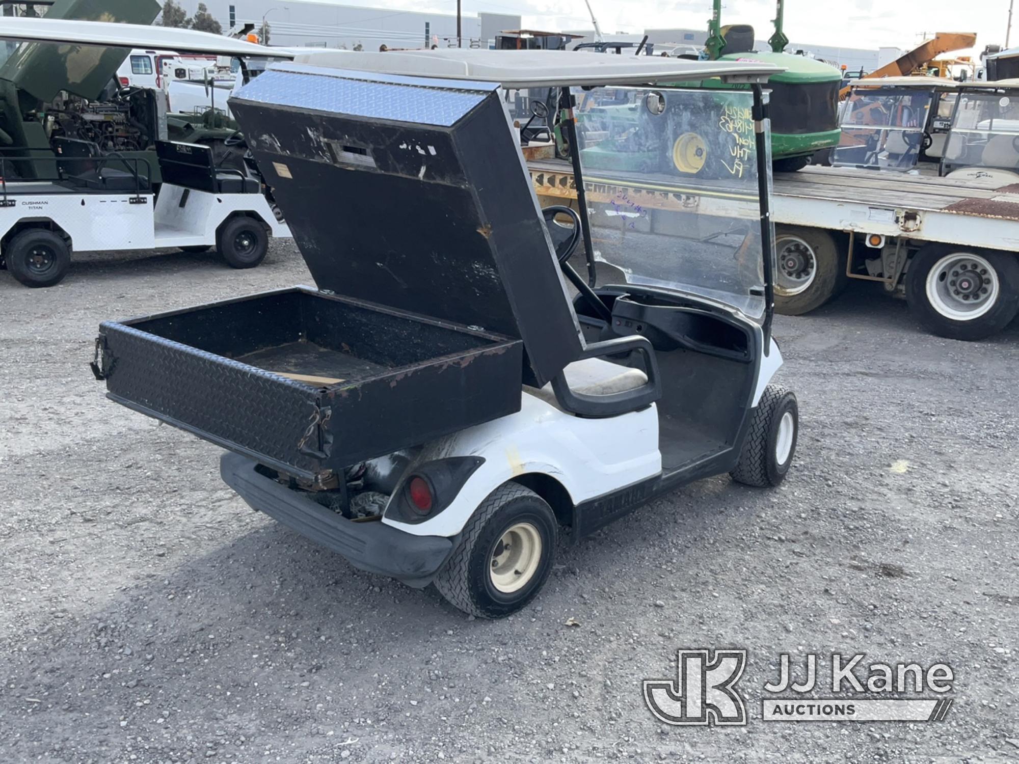 (Jurupa Valley, CA) 2011 Yamaha Golf Cart Runs & Moves, No Key