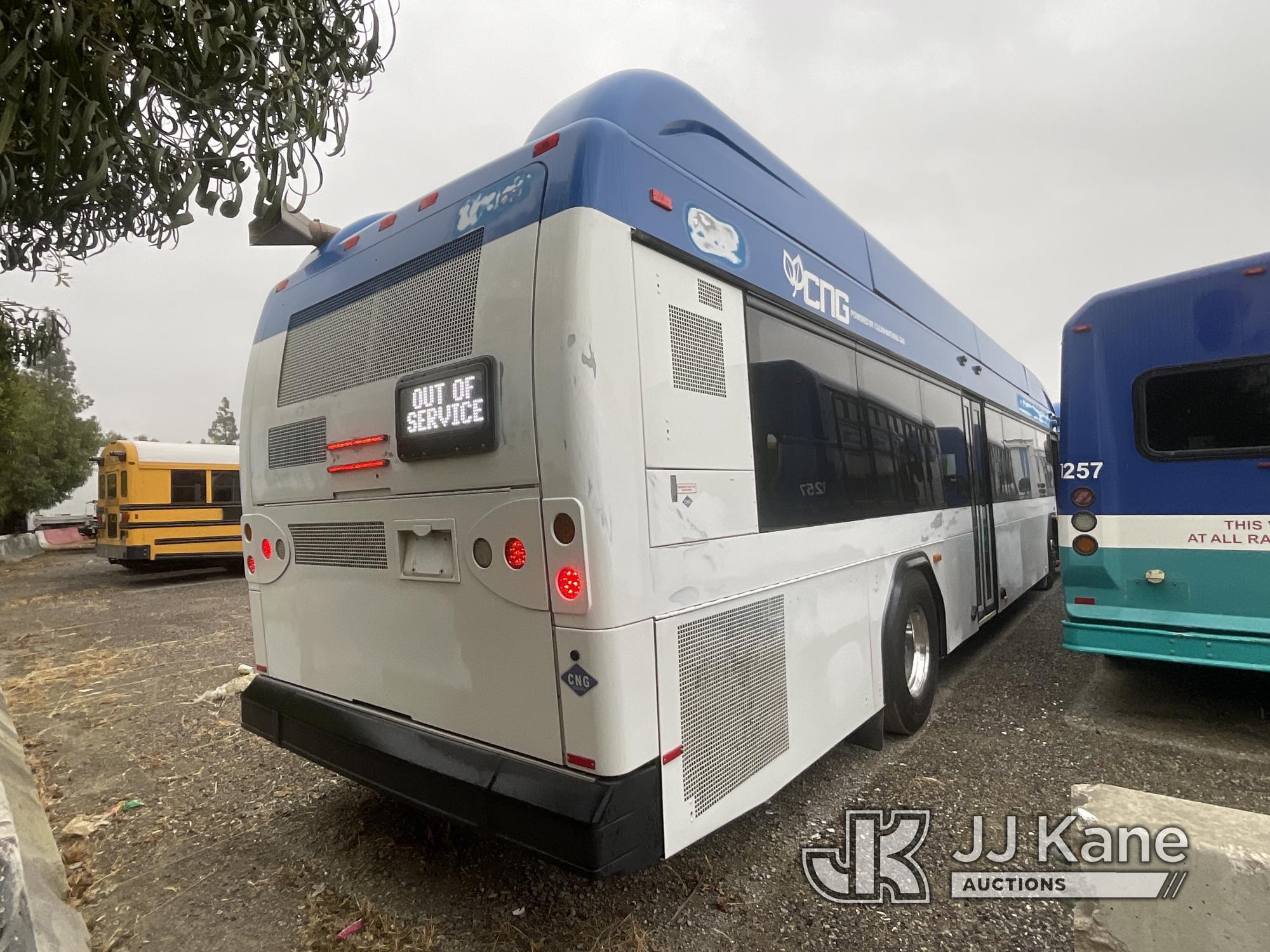 (Jurupa Valley, CA) 2013 Gillig Low Floor Bus Runs & Moves