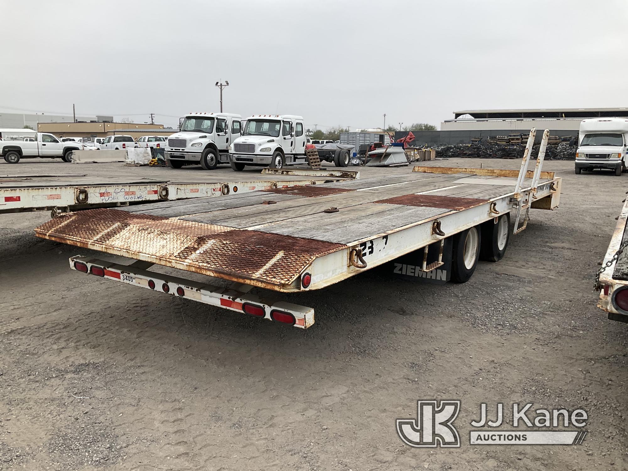 (Jurupa Valley, CA) 2001 ZIEMAN T/A Tagalong Flatbed Trailer Trailer Length: 24ft 5in, Trailer Width