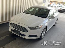 (Jurupa Valley, CA) 2014 Ford Fusion Hybrid 4-Door Sedan Runs & Moves