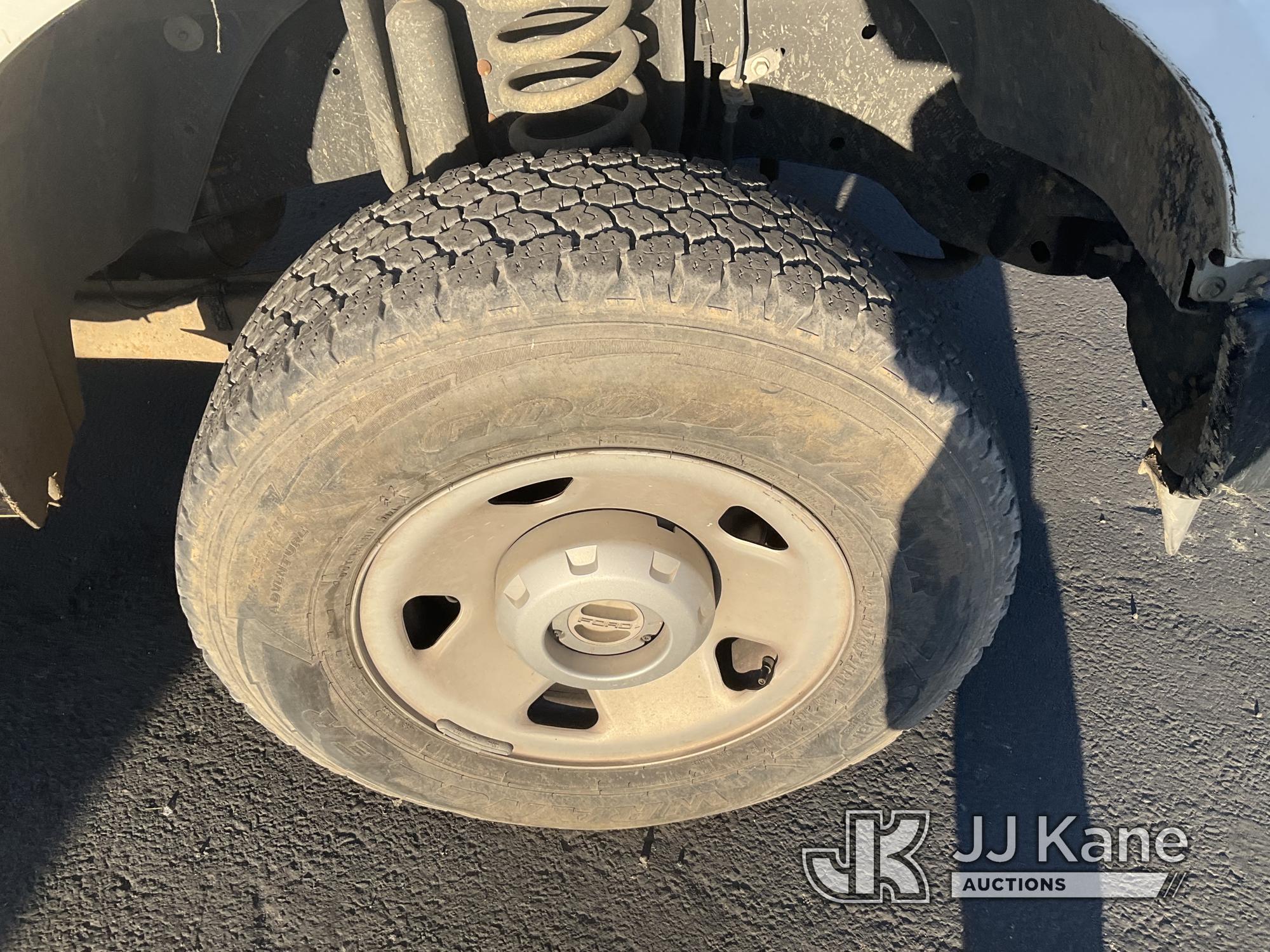 (Jurupa Valley, CA) 2008 Ford F250 4x4 Crew-Cab Pickup Truck Runs & Moves, Body Damage