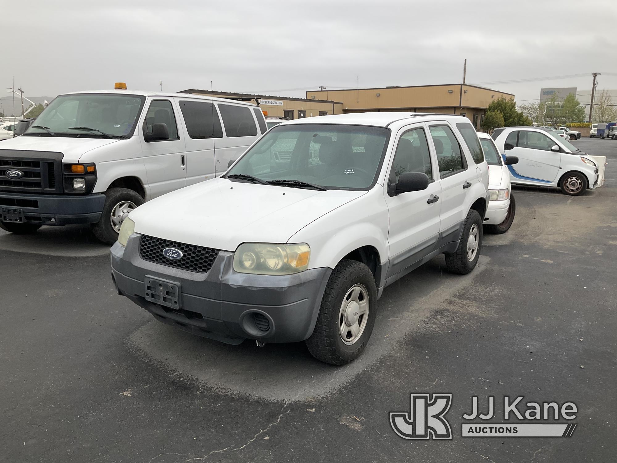 (Jurupa Valley, CA) 2007 Ford Escape Sport Utility Vehicle Runs & Moves