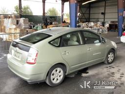 (Jurupa Valley, CA) 2007 Toyota Prius Hybrid 4-Door Liftback Runs & Moves, Paint Damage