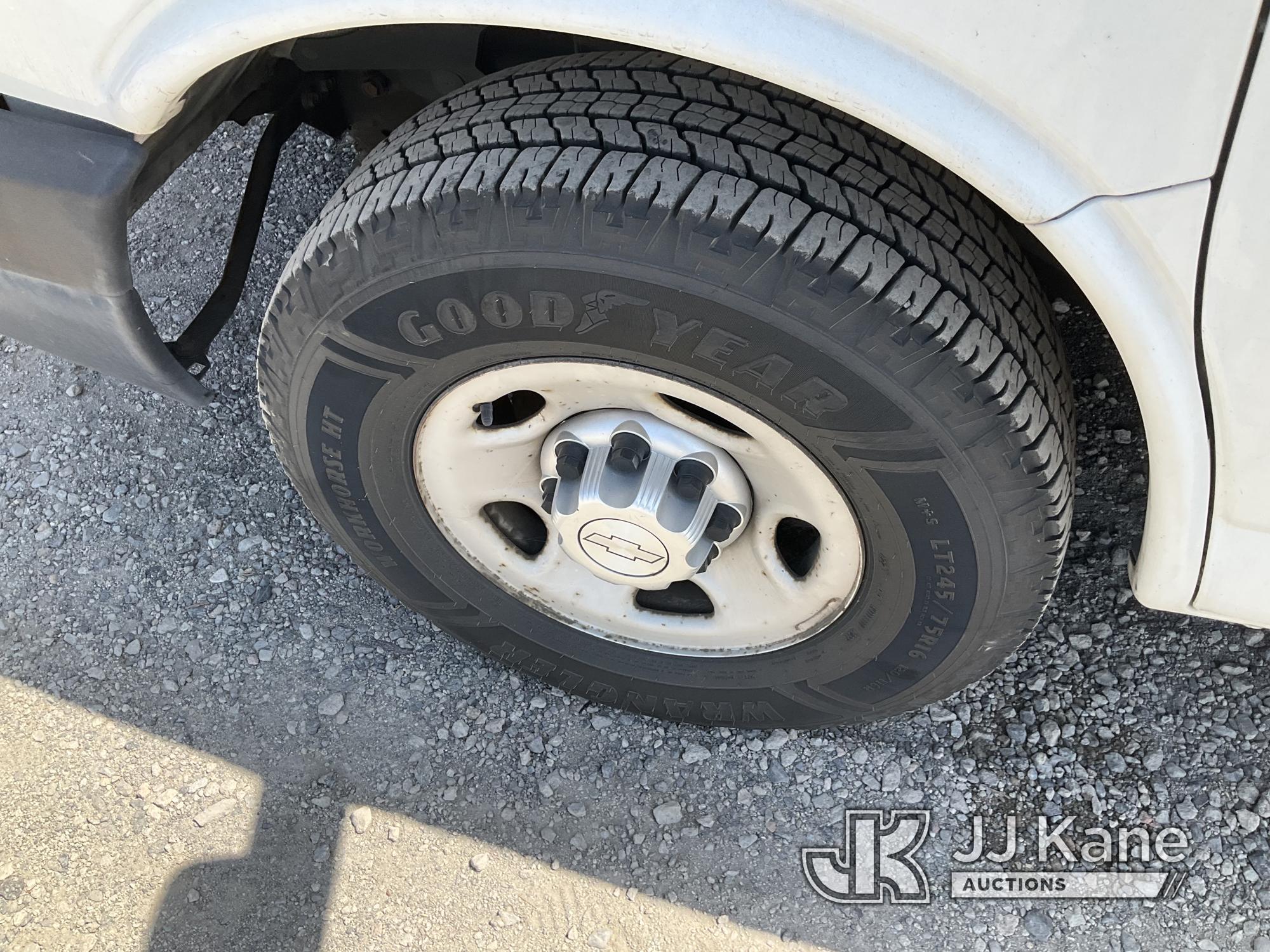 (Jurupa Valley, CA) 2015 Chevrolet Express 2500 FFV Cargo Van Runs Does Not Move, Bad Transmission