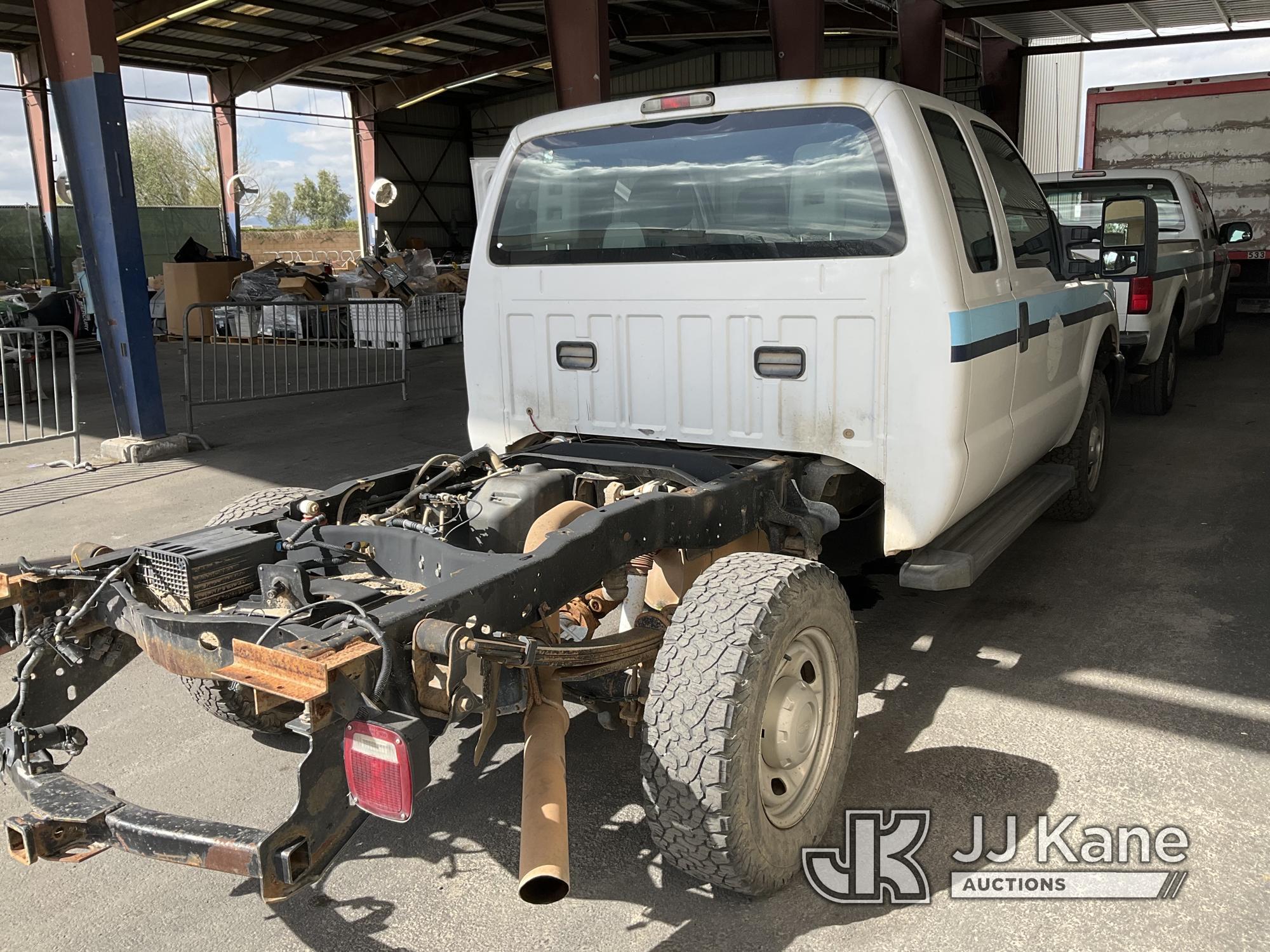 (Jurupa Valley, CA) 2012 Ford F250 4x4 Cab & Chassis Runs & Moves