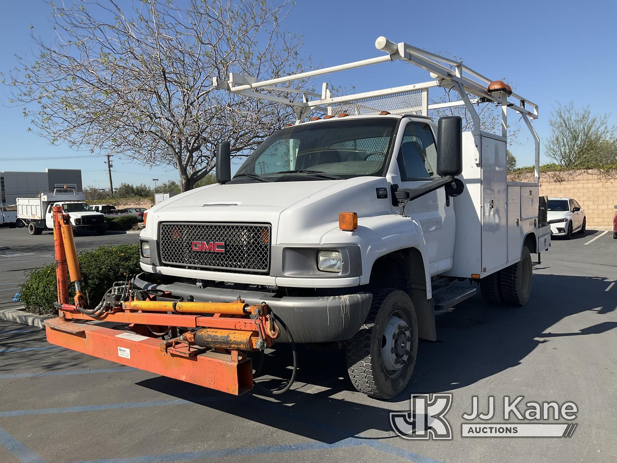 (Jurupa Valley, CA) 2007 GMC C5C042 4X4 Cab & Chassis Runs & Moves