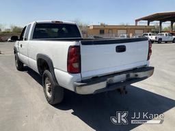 (Jurupa Valley, CA) 2004 Chevrolet Silverado 2500HD Extended-Cab Pickup Truck Runs & Moves, Body Dam