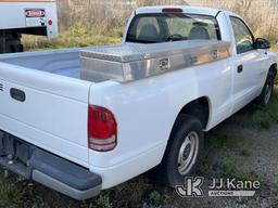 (Anderson, CA) 2000 Dodge Dakota Pickup Truck No Key) (Not Running,Condition Unknown.