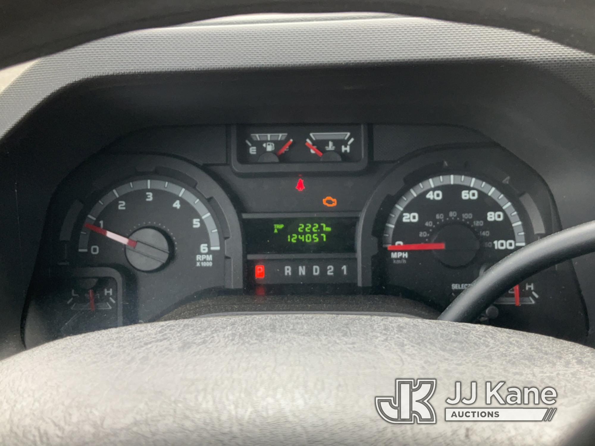 (Portland, OR) 2012 Ford E250 Econoline Runs & Moves) (Check Engine Light On