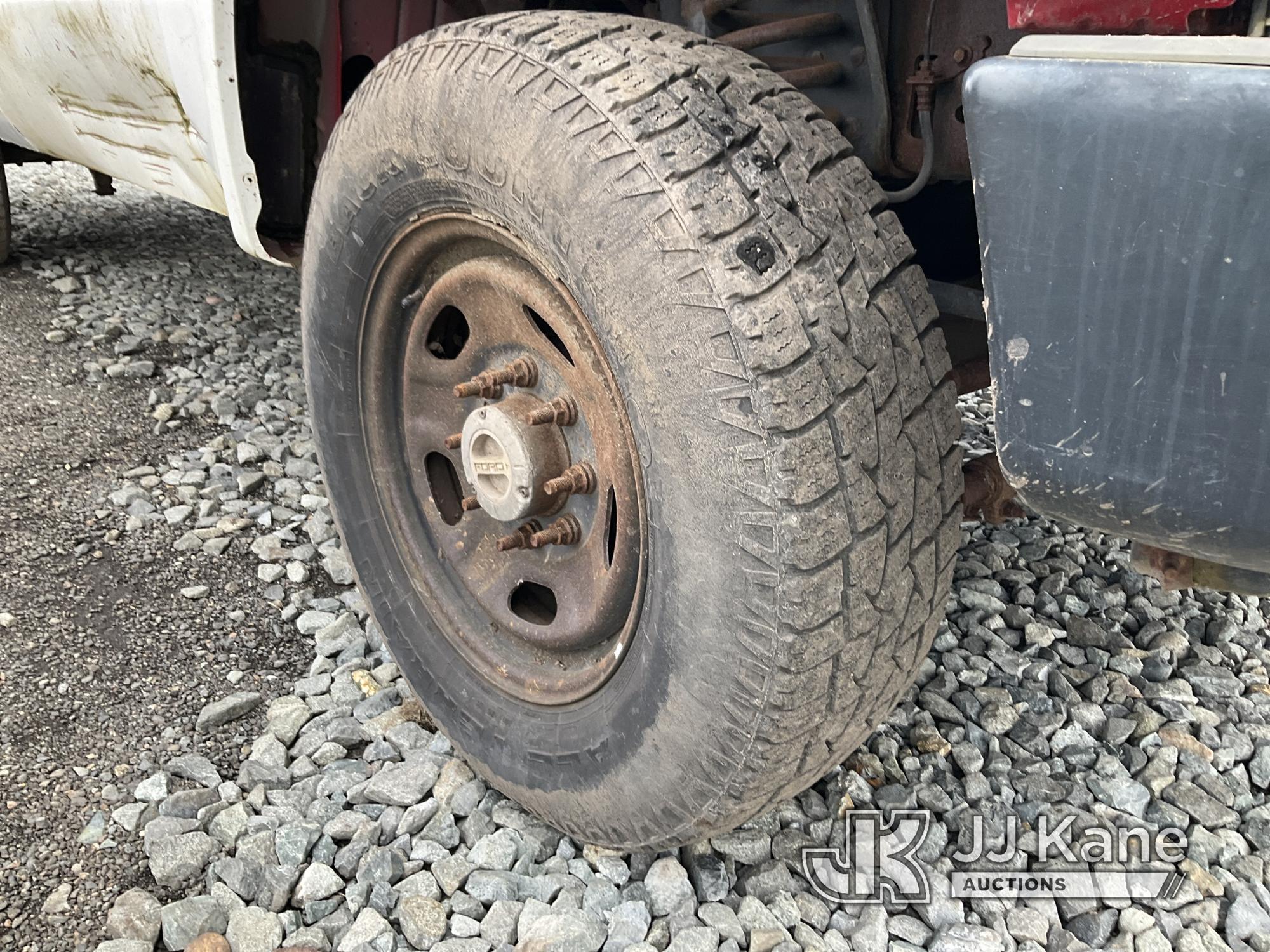 (Tacoma, WA) 2008 Ford F250 4x4 Extended-Cab Pickup Truck Not Running, Condition Unknown) ( Minor Bo