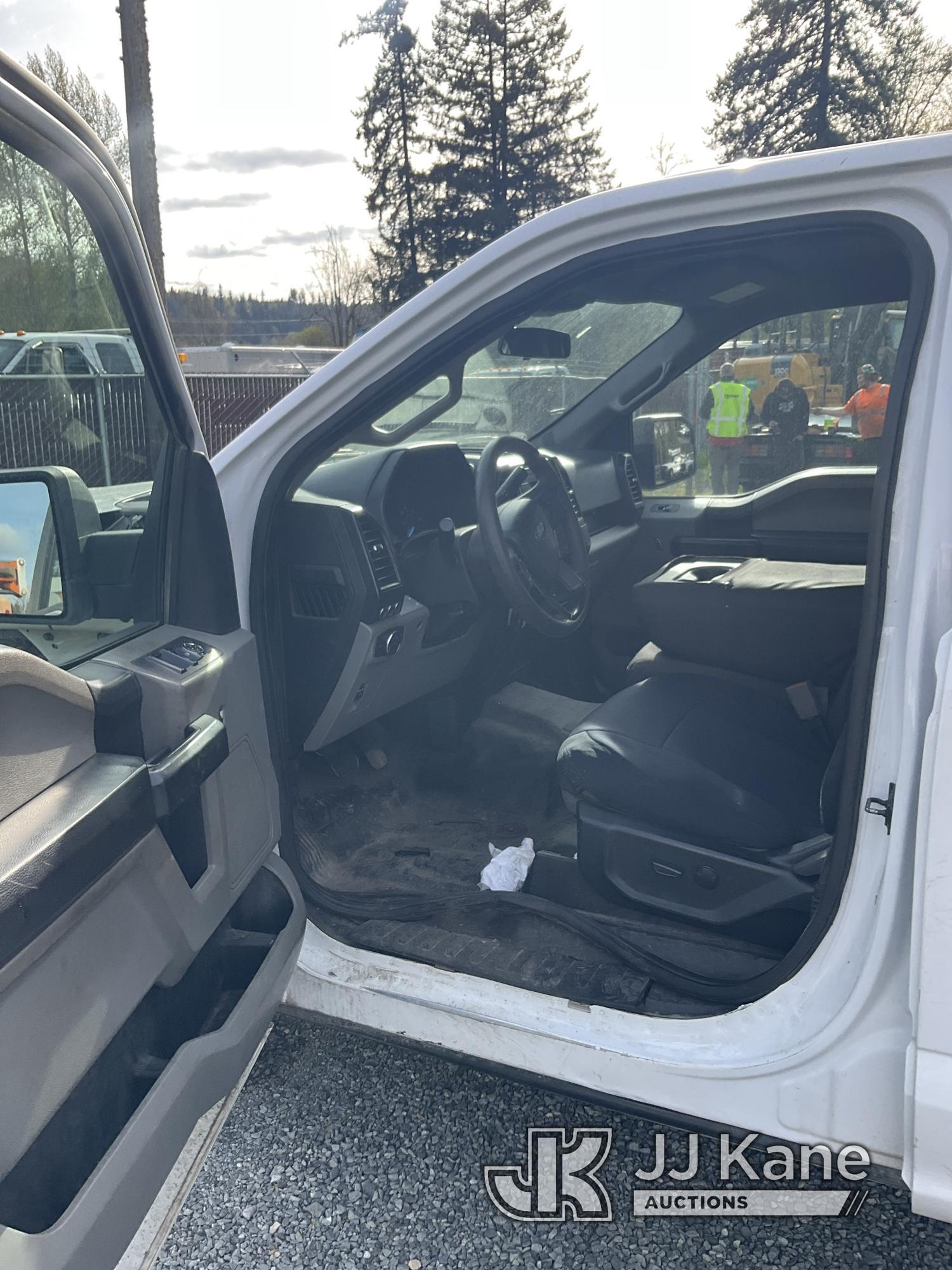 (Eatonville, WA) 2019 Ford F150 Crew-Cab Pickup Truck Runs & Moves) (Tires Are Good,  Severe Body Da