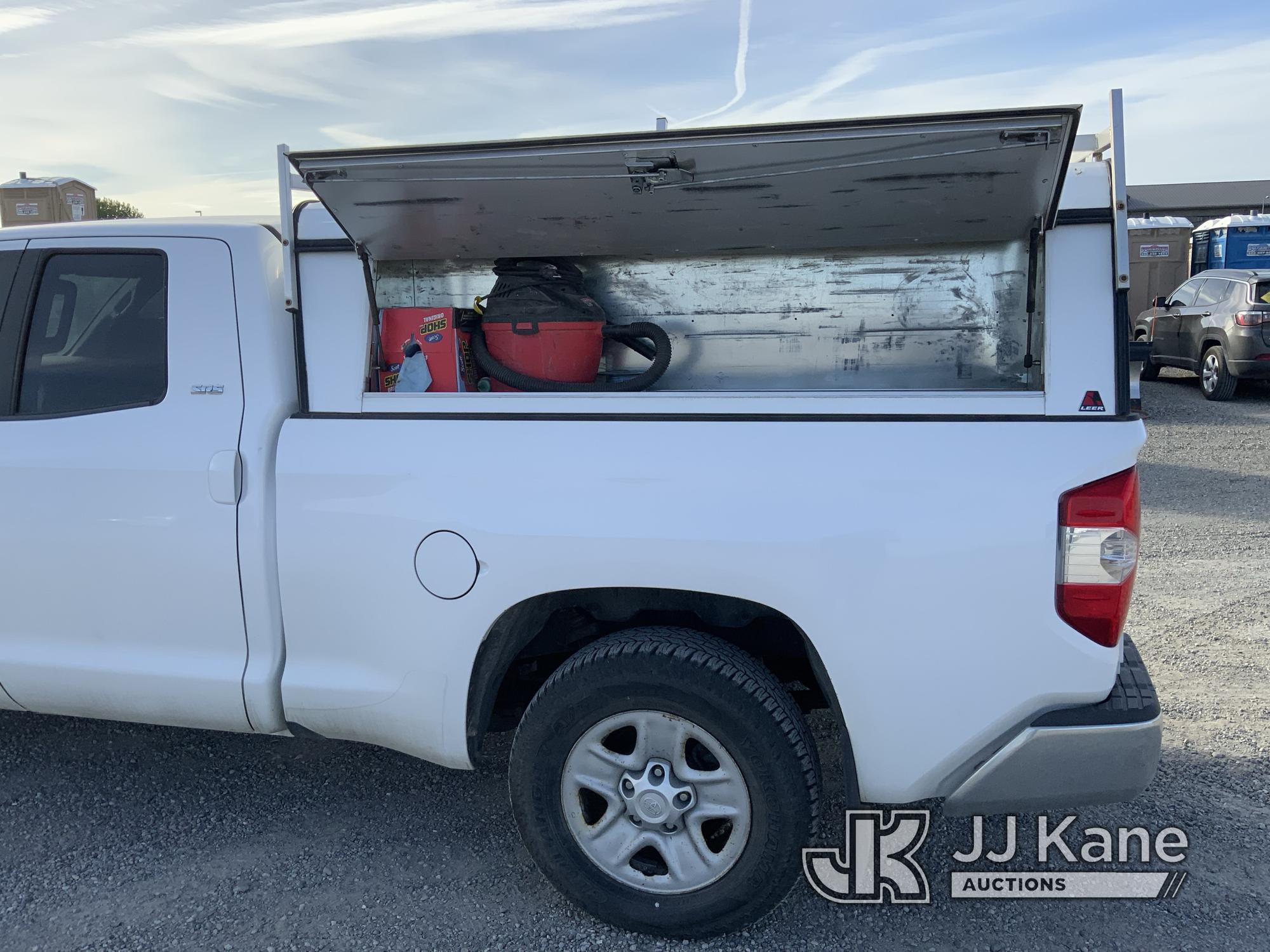 (Pasco, WA) 2014 Toyota Tundra 4x4 Crew-Cab Pickup Truck Runs & Moves