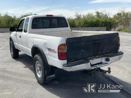 (Salt Lake City, UT) 2000 Toyota Tacoma 4x4 Extended-Cab Pickup Truck Runs & Moves) (Oil Leak, Drive