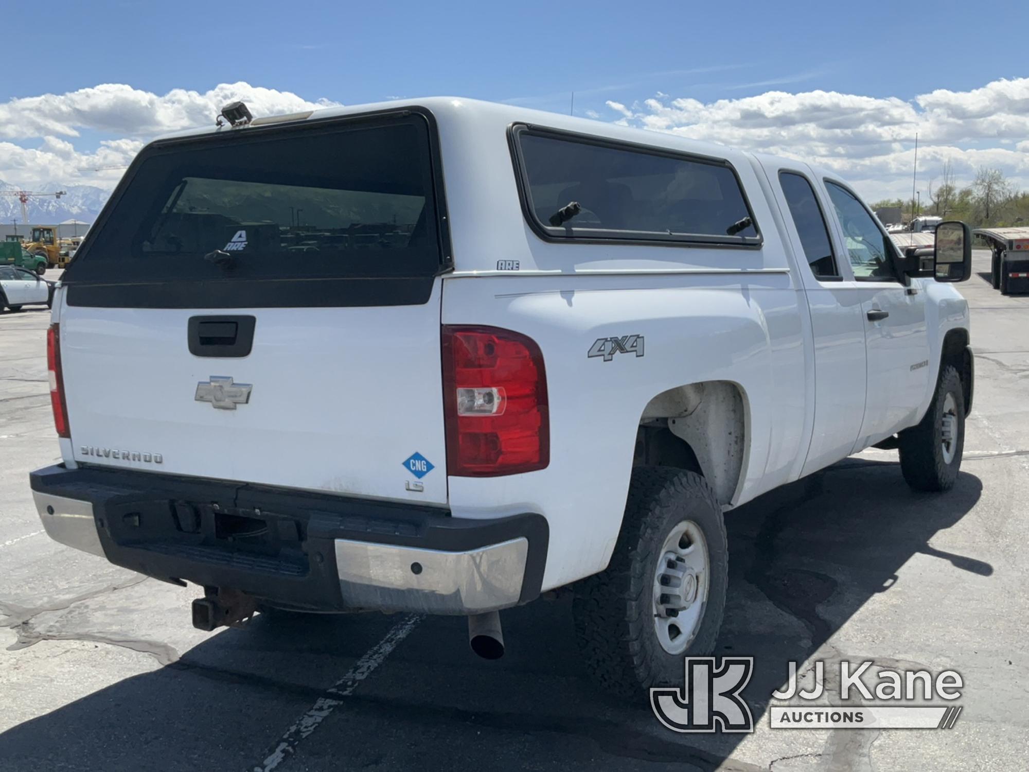 (Salt Lake City, UT) 2009 Chevrolet Silverado 2500HD 4x4 Extended-Cab Pickup Truck Runs & Moves