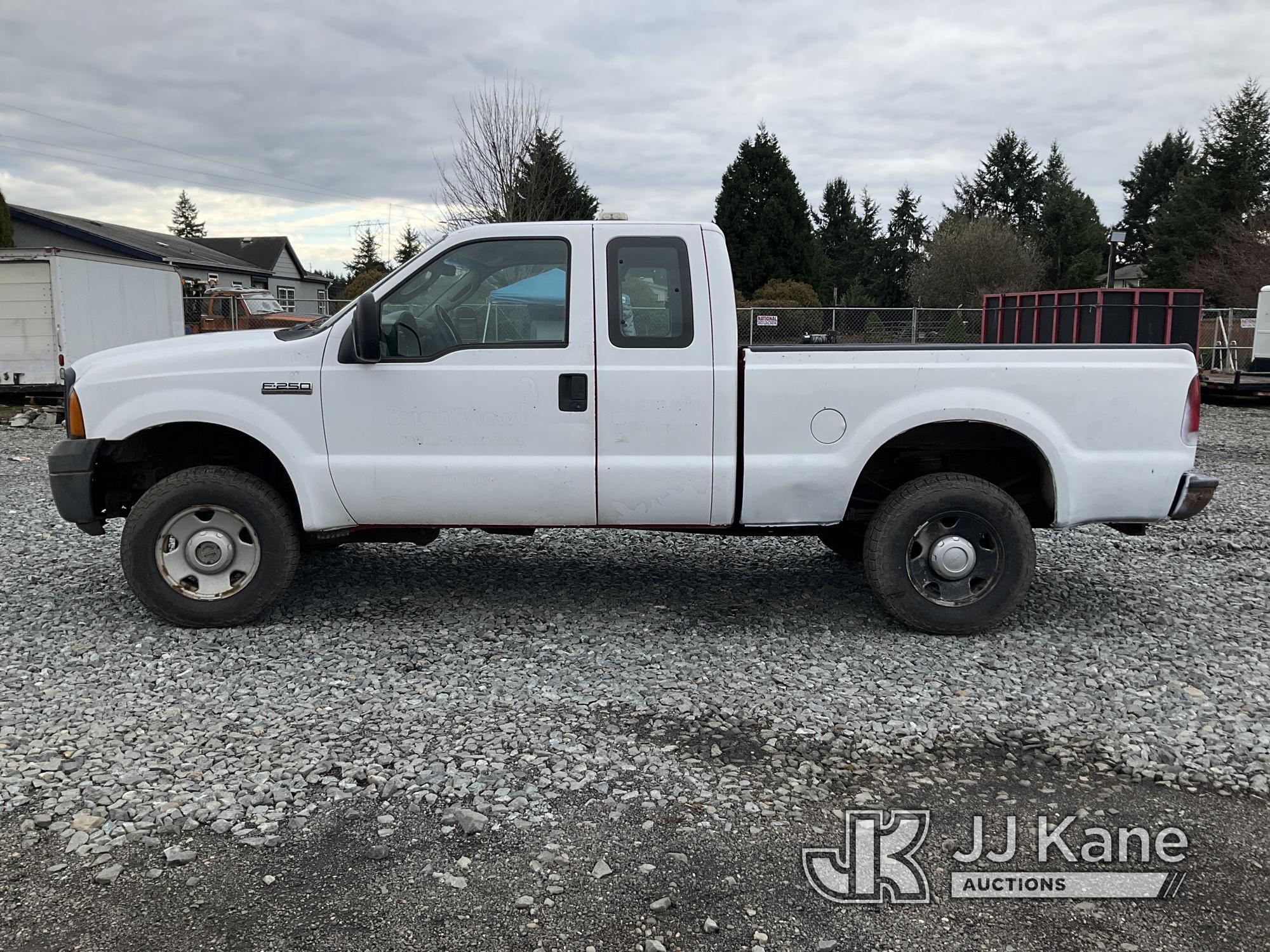 (Tacoma, WA) 2006 Ford F250 4x4 Extended-Cab Pickup Truck Not Running, Condition Unknown, Check Engi