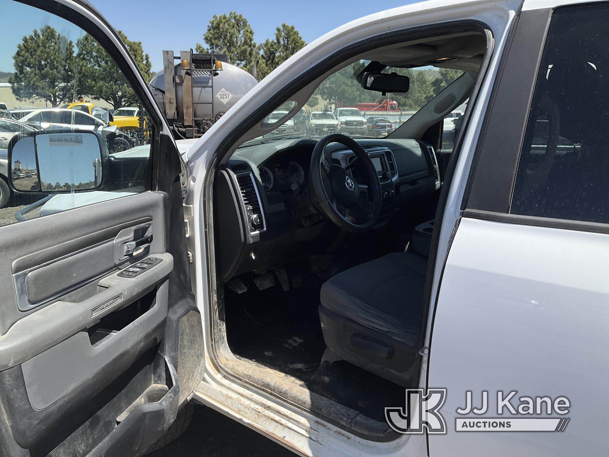 (Castle Rock, CO) 2014 Dodge 3500 4x4 Crew-Cab Pickup Truck Runs  & Moves) (Check Engine Light On