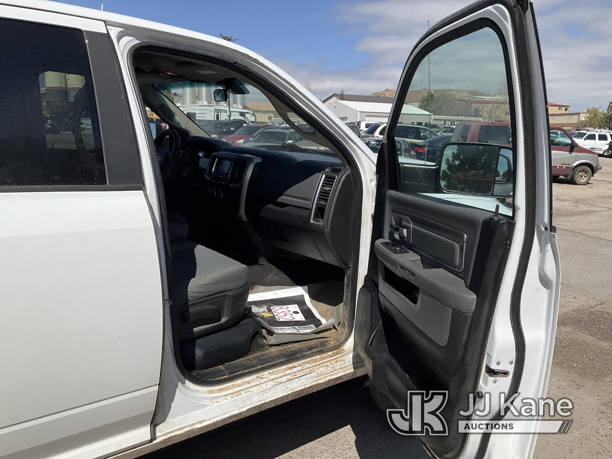 (Castle Rock, CO) 2017 RAM 3500 4x4 Crew-Cab Pickup Truck Runs & Moves)