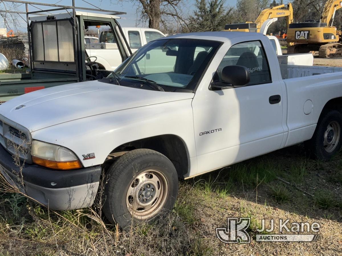 (Anderson, CA) 2000 Dodge Dakota Pickup Truck No Key) (Not Running,Condition Unknown.