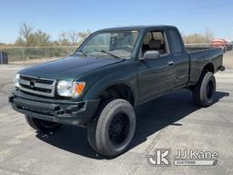 (Salt Lake City, UT) 1996 Toyota Tacoma 4x4 Pickup Truck Runs & Moves) (Body Damage