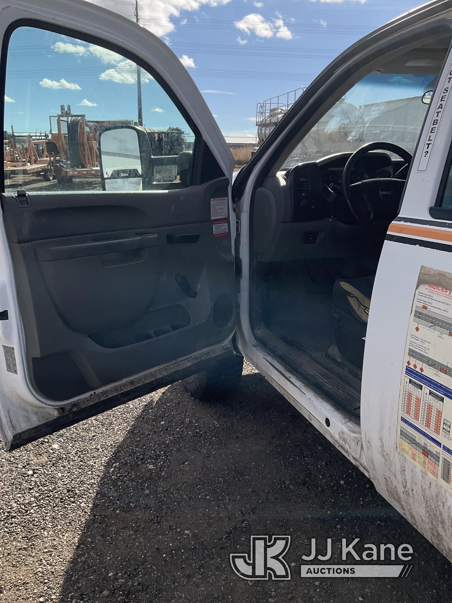 (Keenesburg, CO) 2011 GMC Sierra 2500HD 4x4 Crew-Cab Pickup Truck Runs & Moves) (Check Engine Light