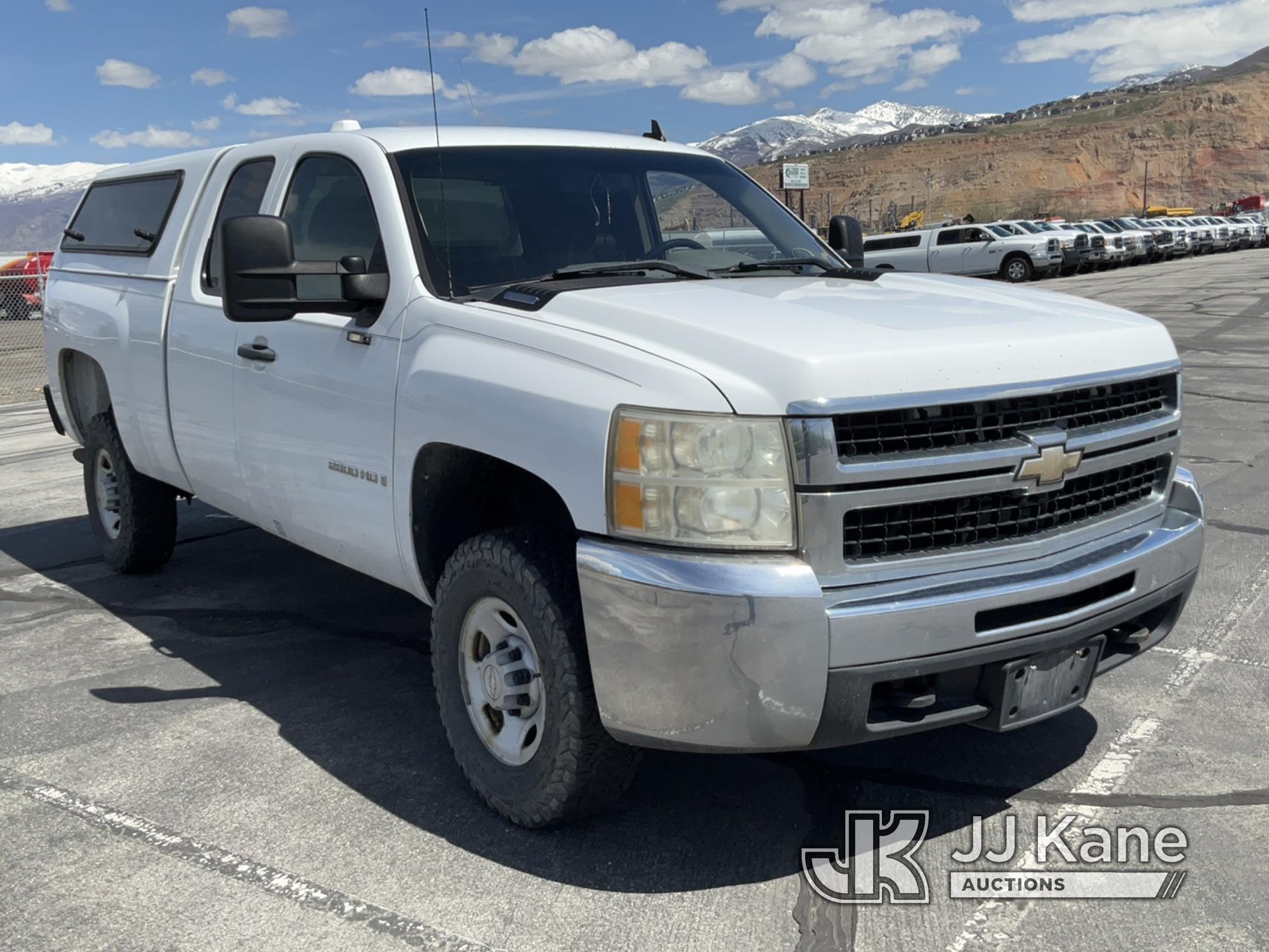 (Salt Lake City, UT) 2009 Chevrolet Silverado 2500HD 4x4 Extended-Cab Pickup Truck Runs & Moves