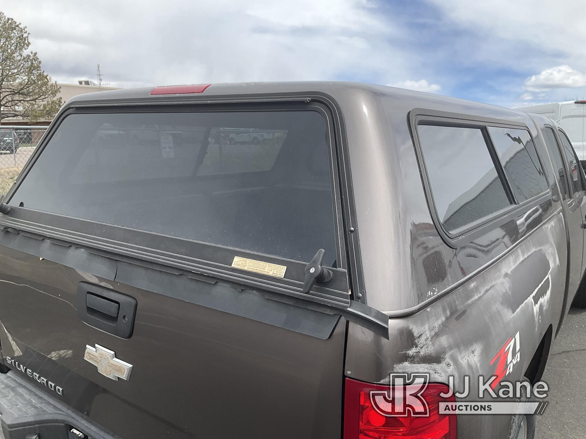 (Castle Rock, CO) 2007 Chevrolet Silverado 1500 4x4 Crew-Cab Pickup Truck Runs & Moves) (Paint Damag