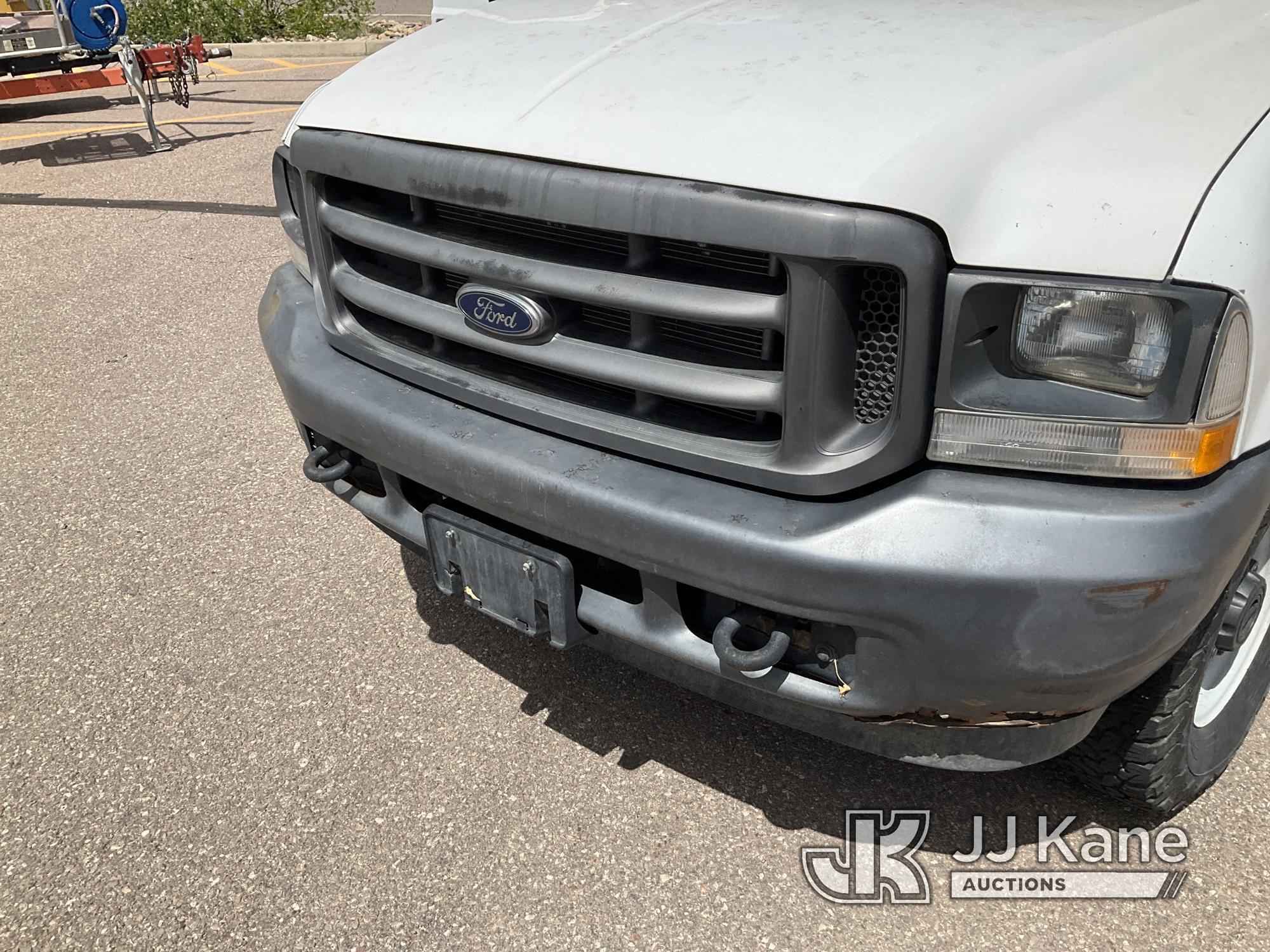 (Castle Rock, CO) 2002 Ford F350 4x4 Crew-Cab Pickup Truck Runs & Moves)( Minor Body/Paint Damage