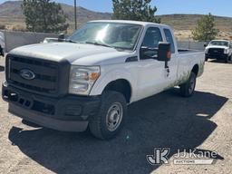 (Tracy-Clark, NV) 2013 Ford F250 4x4 Extended-Cab Pickup Truck Runs & Moves) (Tire Pressure Light On