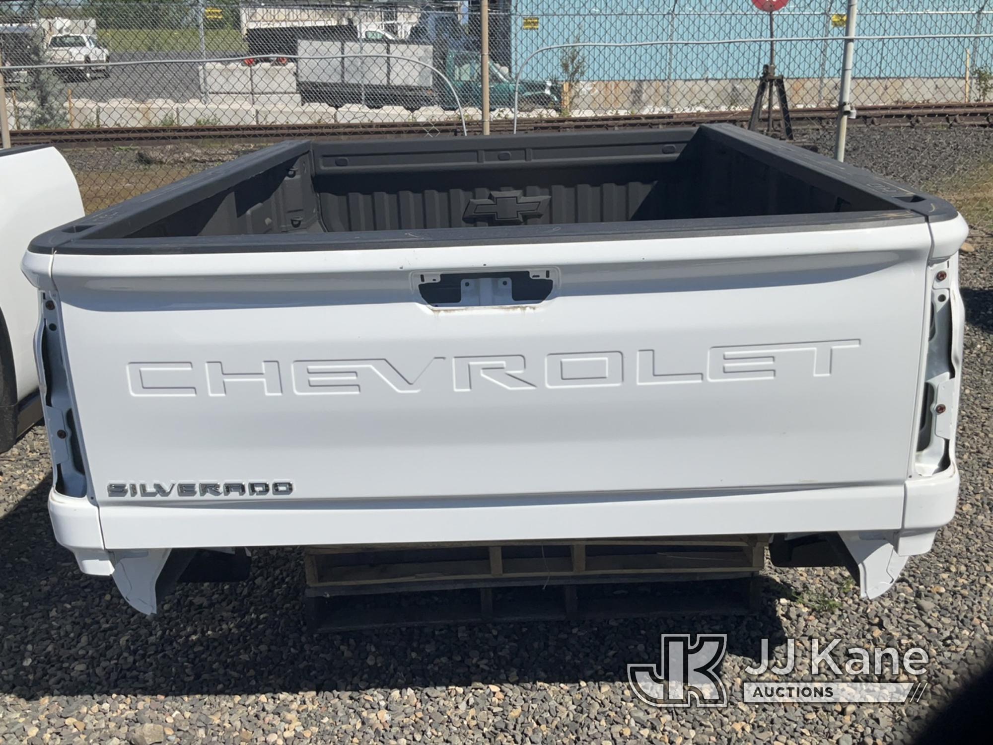 (Portland, OR) 2023 Chevrolet Silverado Truck Bed Operates, 8 FT Long & 6 FT Wide