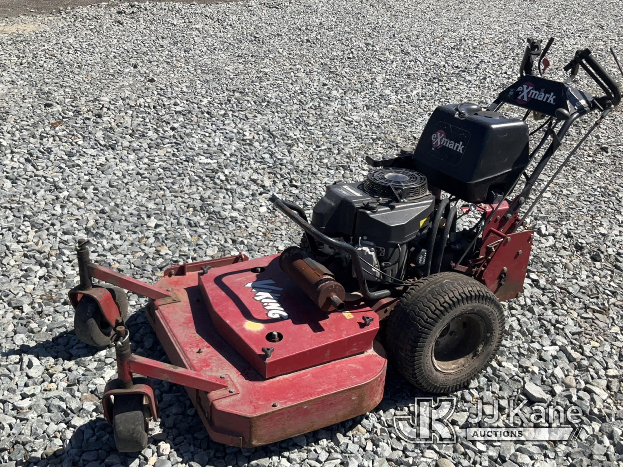 (Tacoma, WA) 2015 Exmark Viking Lawn Mower Runs & Moves) (Everything Works, 3 Good Tires, One Bad Ti