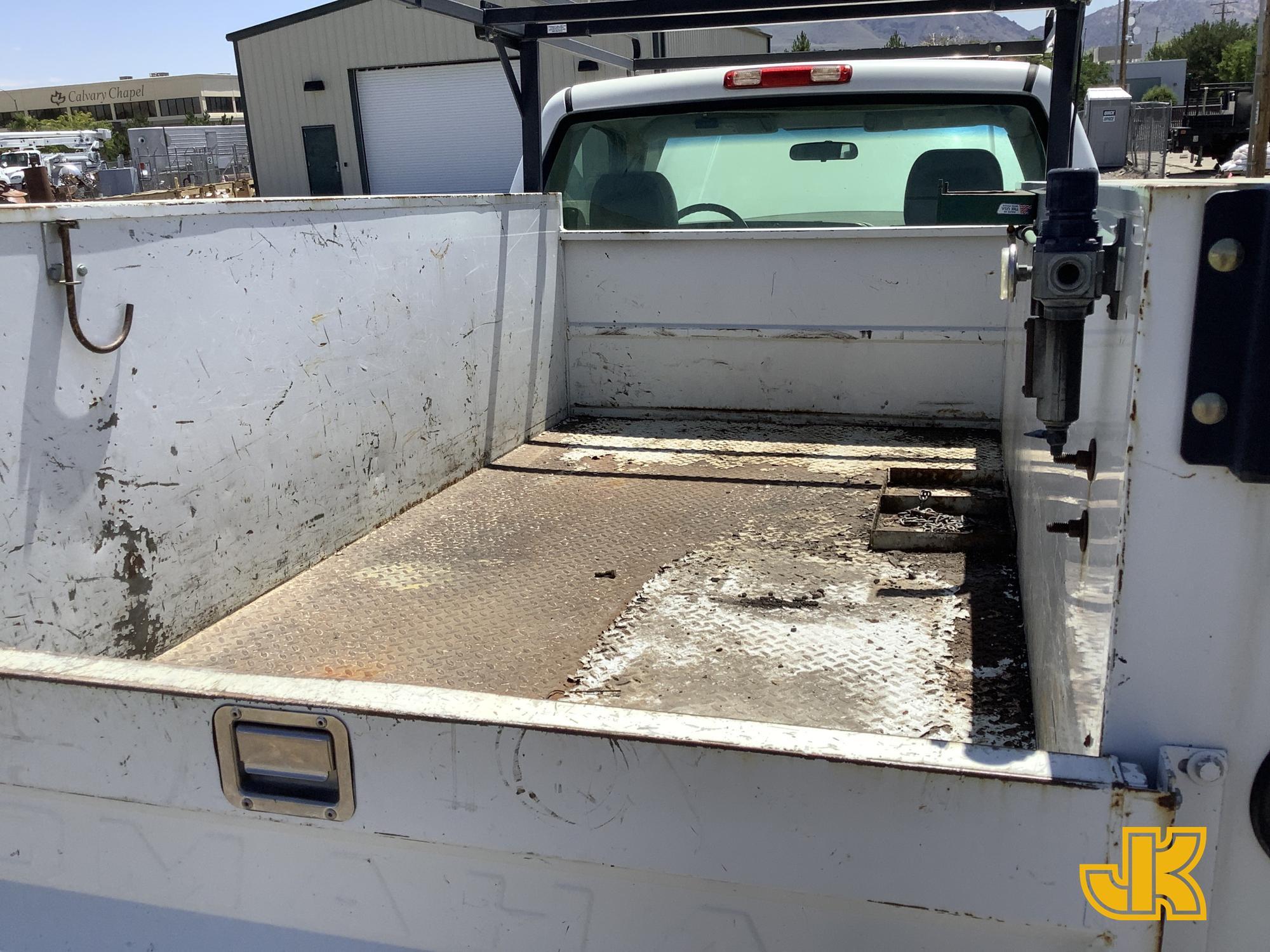 (Reno, NV) 2005 GMC Silverado 3500 4x4 Service Truck Runs & Moves