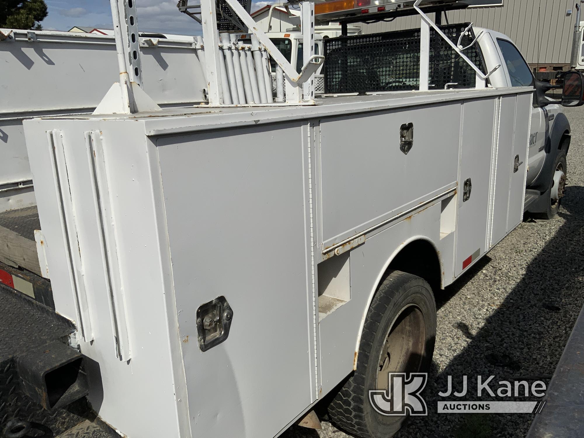 (Pasco, WA) 2006 Ford F550 Service Truck Not Running, Condition unknown