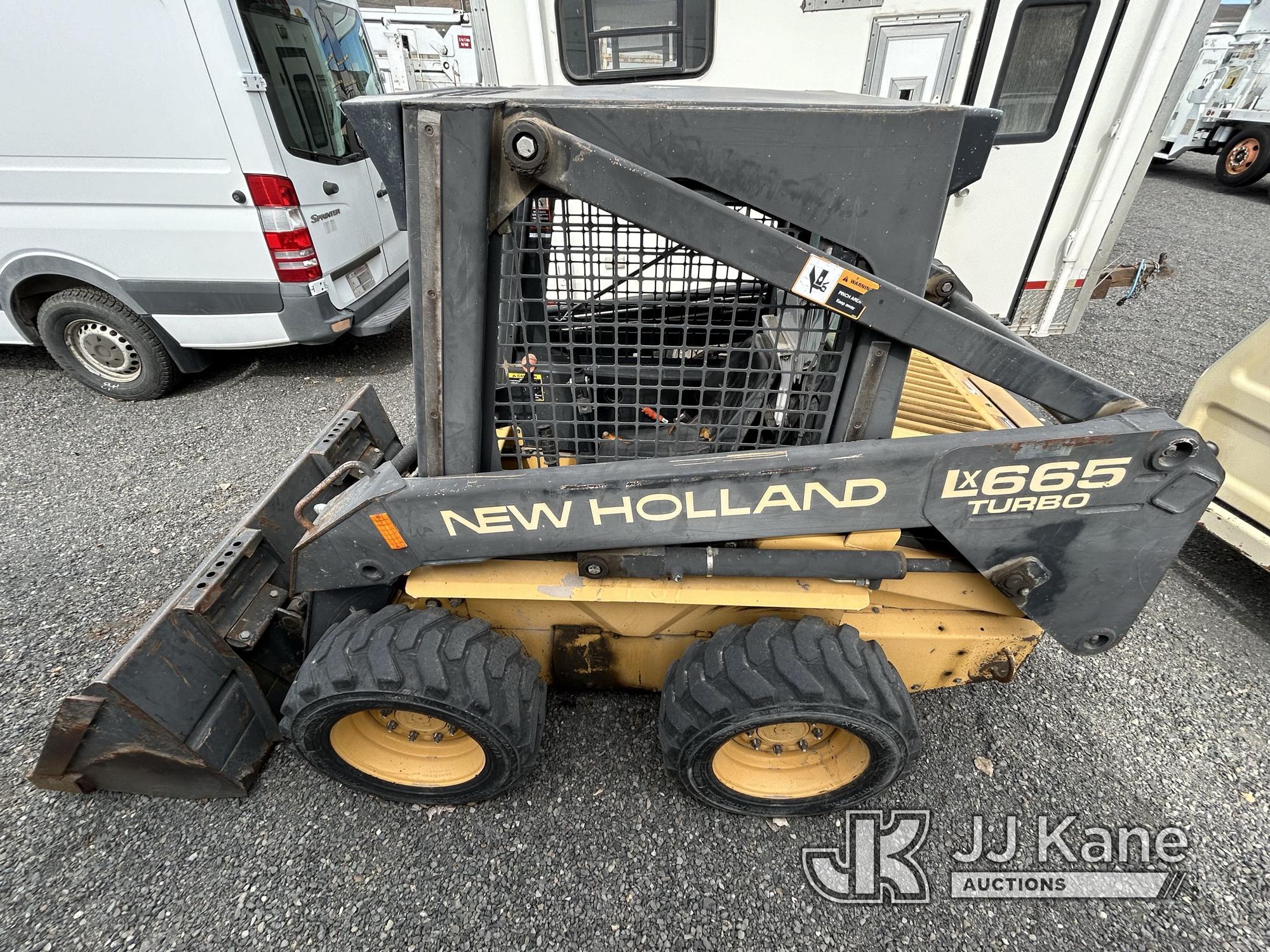 (Ephrata, WA) 1990 New Holland LX665 Skid Steer Loader Runs & Moves & Operates