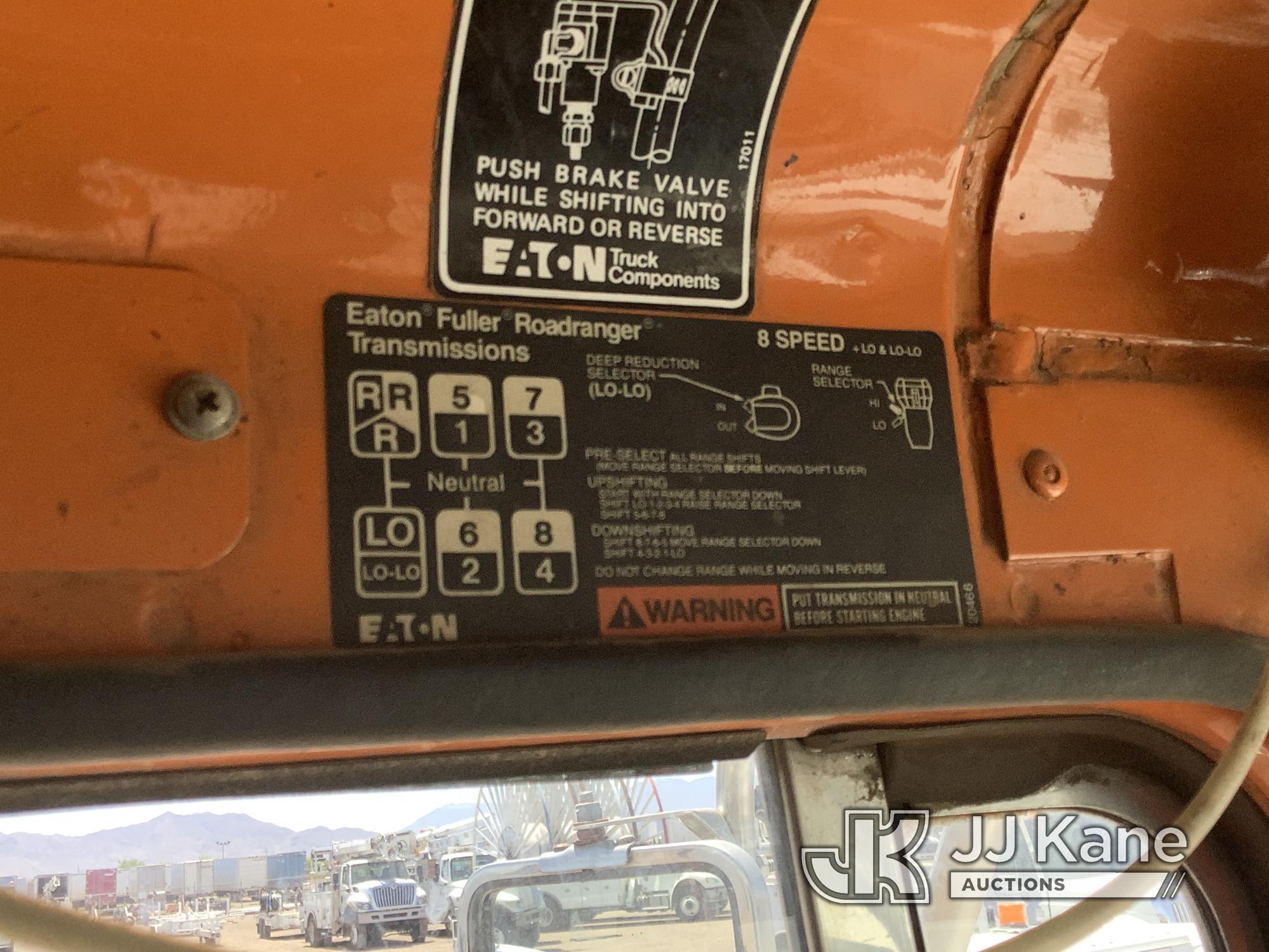 (Phoenix, AZ) 1990 WhiteGMC WG T/A Dump Truck Runs & Moves, Dump Operates) (Odometer display is brok