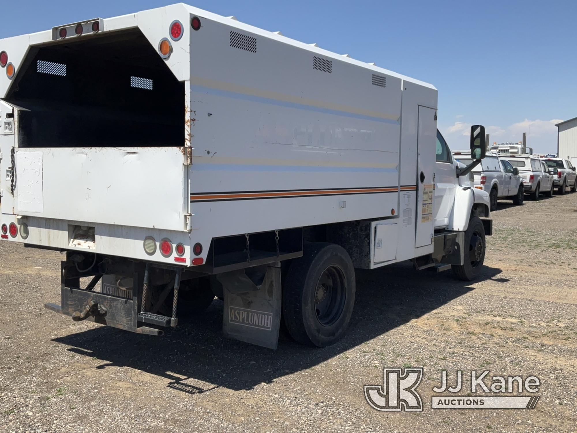 (Keenesburg, CO) 2006 GMC C6500 Chipper Dump Truck Runs & Moves) (Runs Rough, Knocks, Smokes, Check