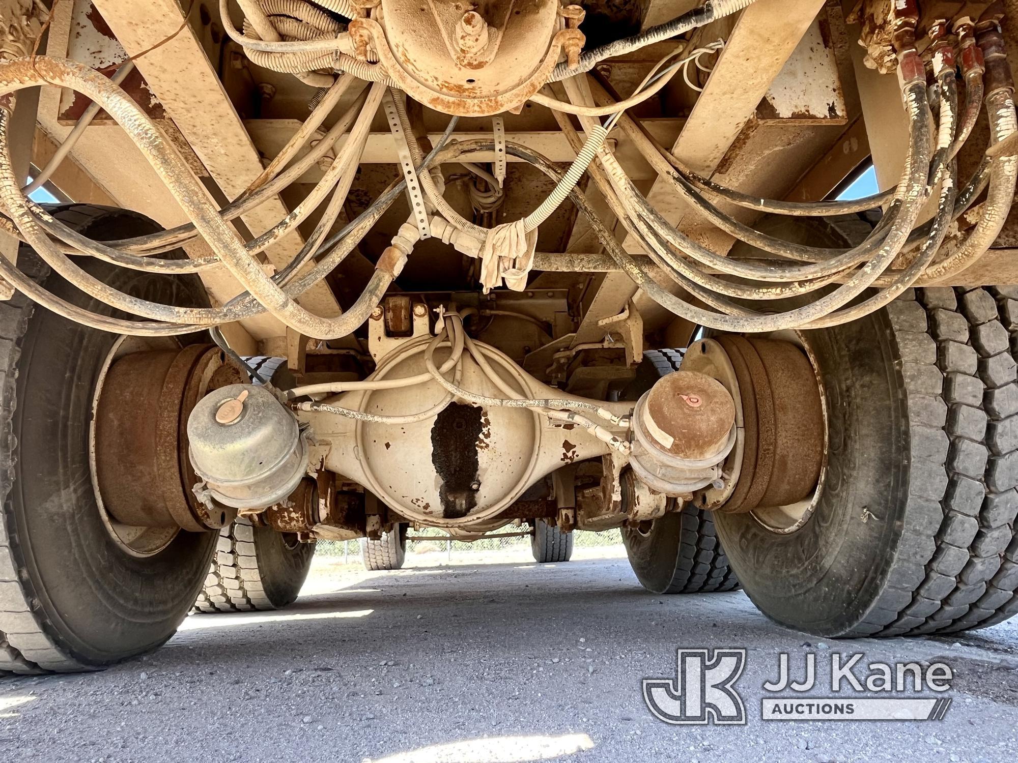 (Wellton, AZ) Telelect T5000, Material Handling Elevator Bucket Truck rear mounted on 1989 Oshkosh F