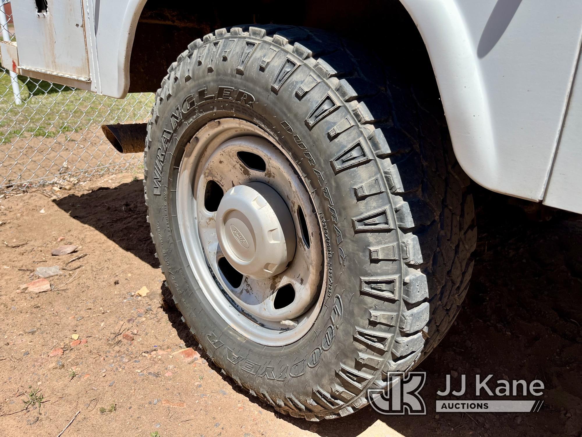 (Fort Defiance, AZ) 2011 Ford F350 4x4 Extended-Cab Service Truck, SCHEDULED LOAD-OUT on JUNE 5th-6t