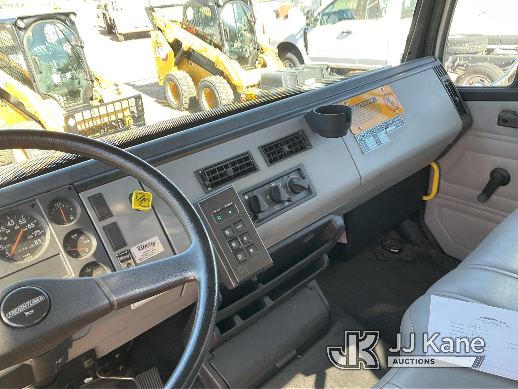 (Castle Rock, CO) 1995 Freightliner FL70 Cab & Chassis Runs & Moves