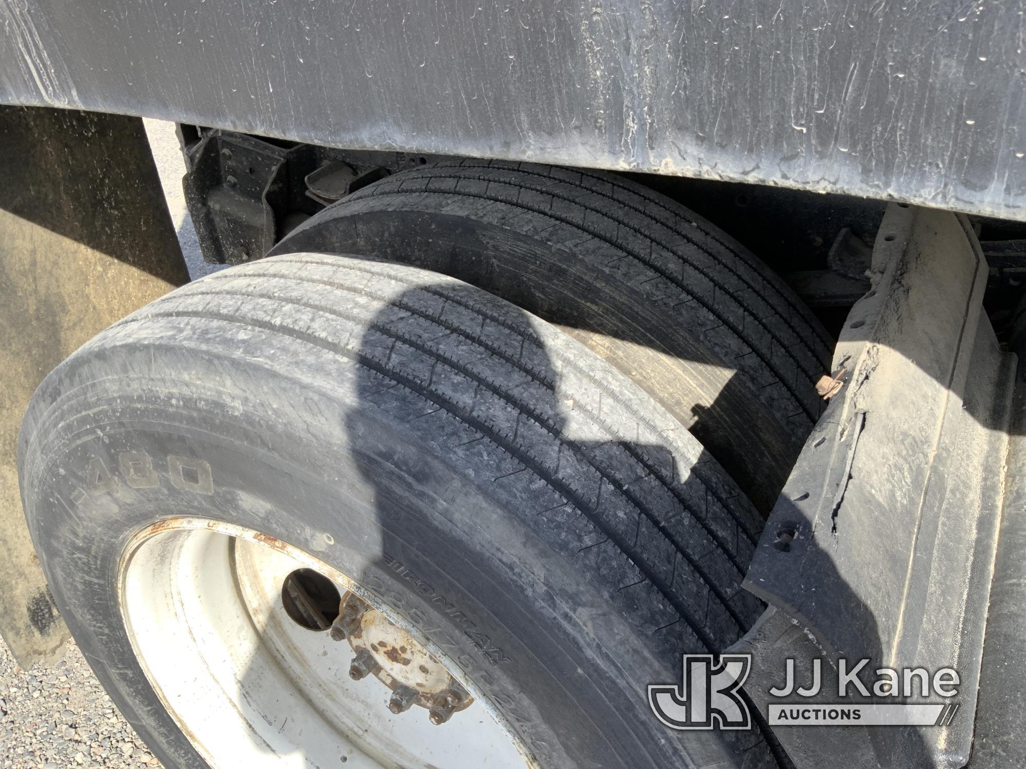 (Pasco, WA) 1985 International 2375 Dump Truck Runs & Moves) (Front Left Tire Off Wheel