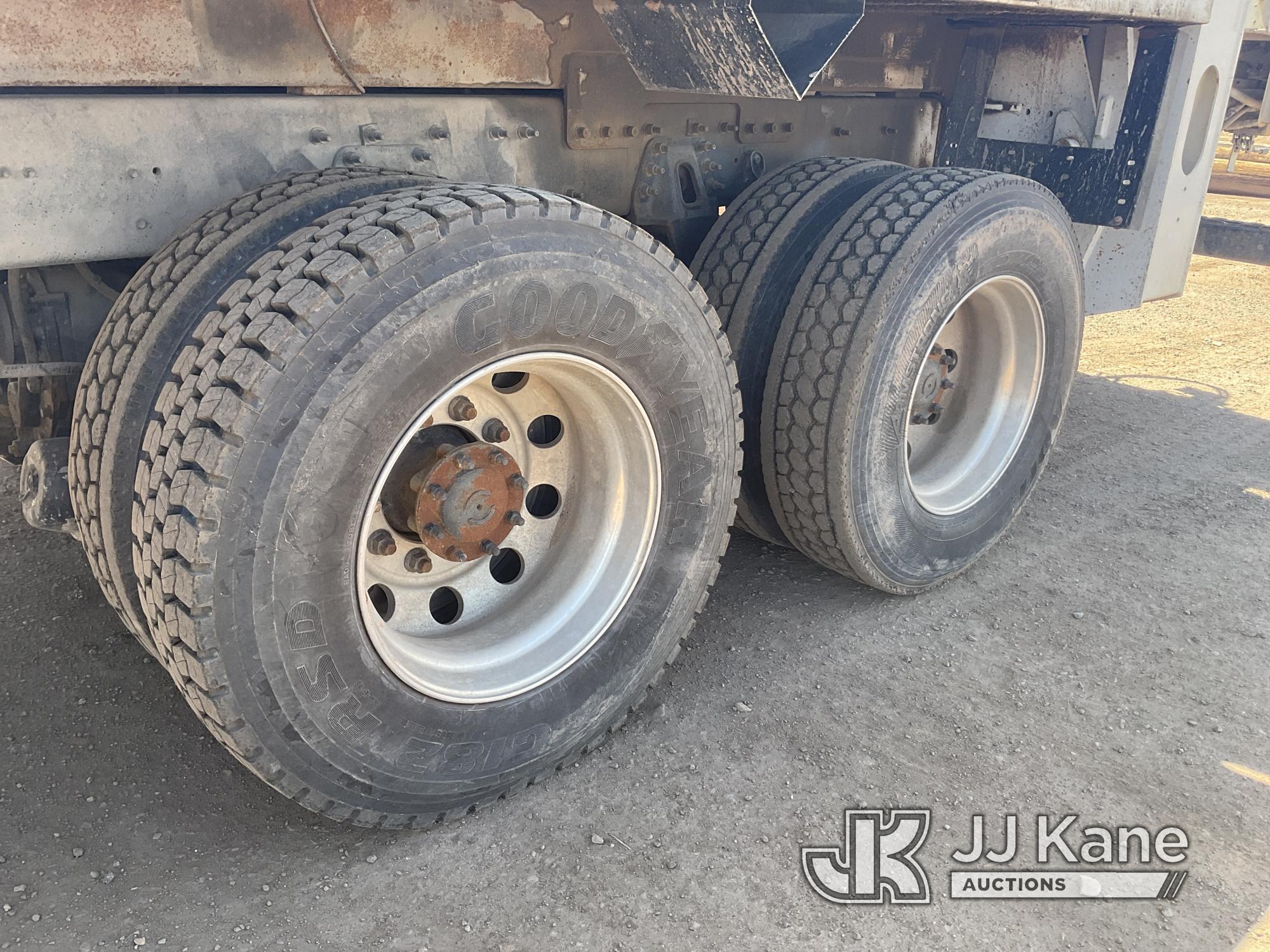 (Brawley, CA) Altec D4060B-TR, Digger Derrick rear mounted on 2015 International 7500 6x6 T/A Flatbe