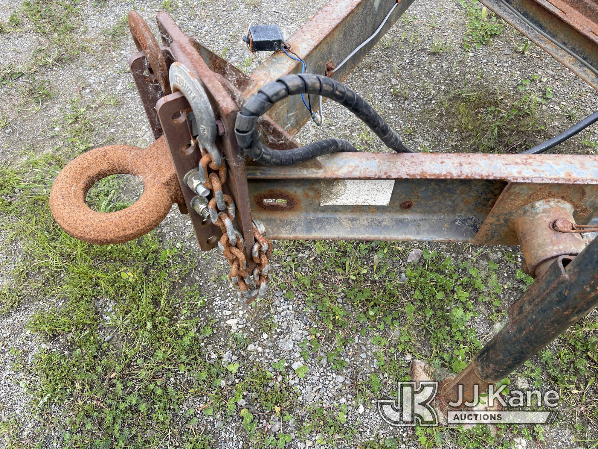 (Eureka, CA) 1996 Zieman 1150 Tilt-top Tagalong Equipment Trailer No vin plate