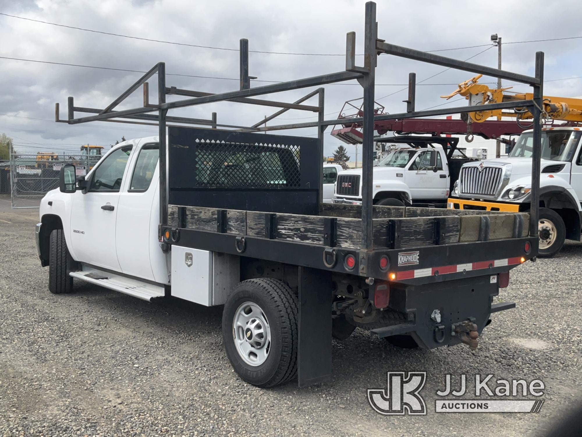 (Portland, OR) 2012 Chevrolet Silverado 2500HD 4x4 Extended-Cab Flatbed Truck Runs & Moves