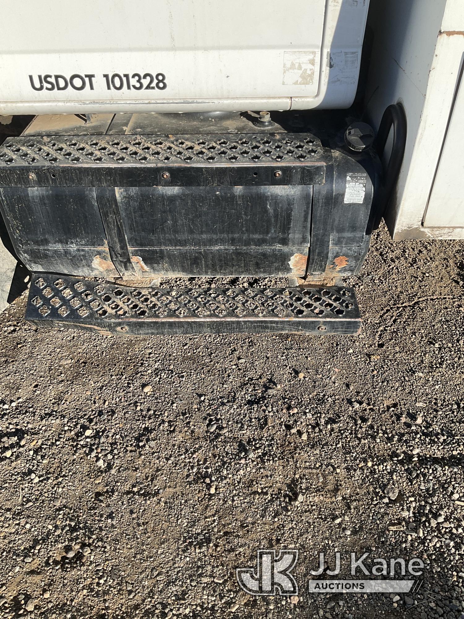 (Keenesburg, CO) 2006 GMC C6500 Chipper Dump Truck Runs & Moves) (Runs Rough, Knocks, Smokes, Check