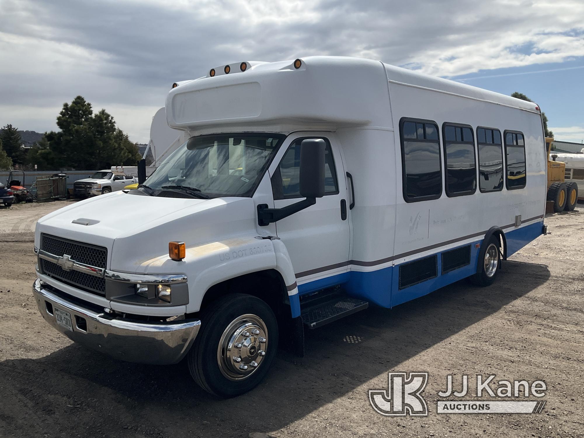 (Castle Rock, CO) 2007 Chevrolet CV4042 Passenger Bus Runs & Moves) (Door open/close functions,